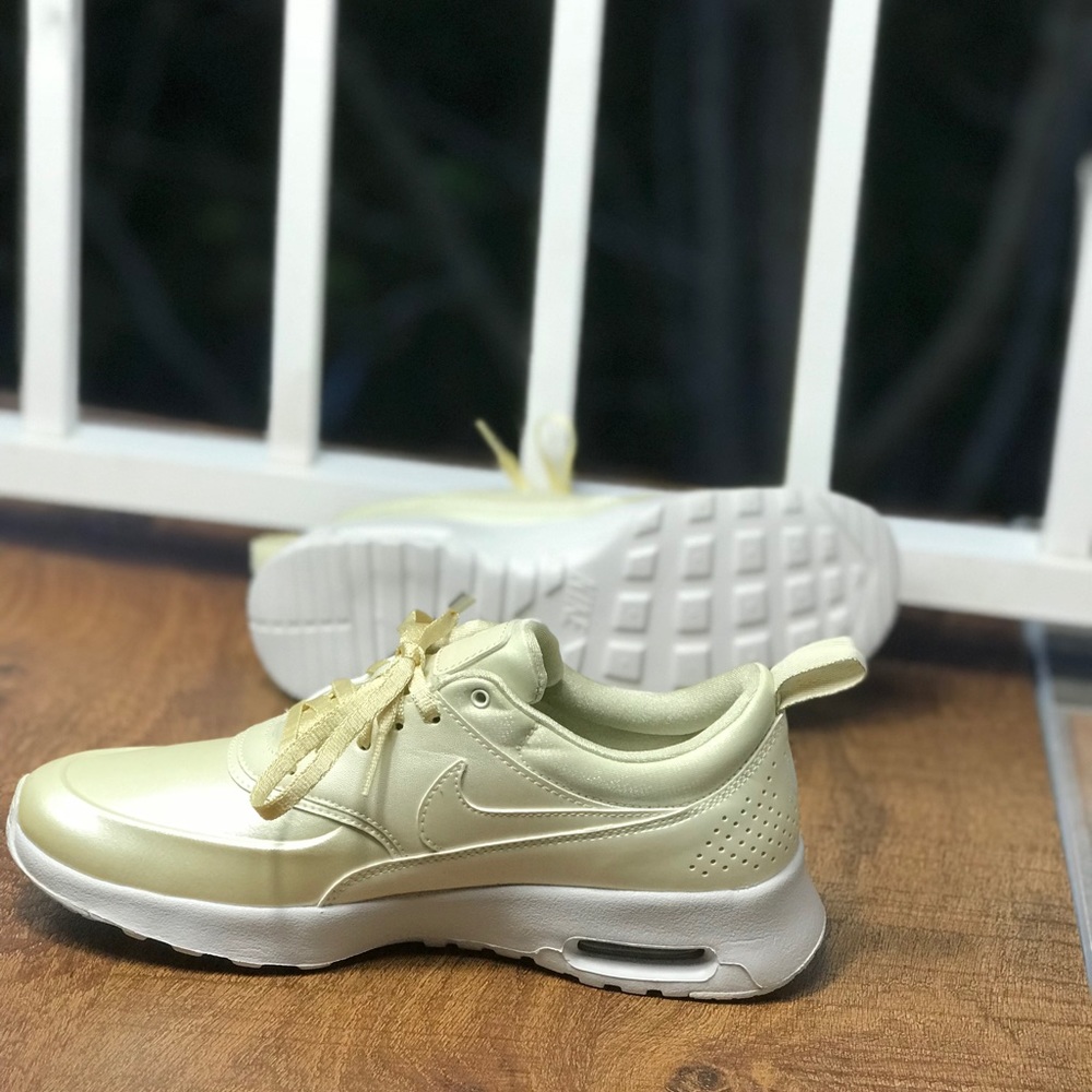 NWT Air Max Thea Arctic Lemon 🍋 WMNS - Picture 3 of 7